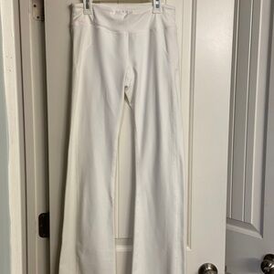 White Soybu yoga pants || size small